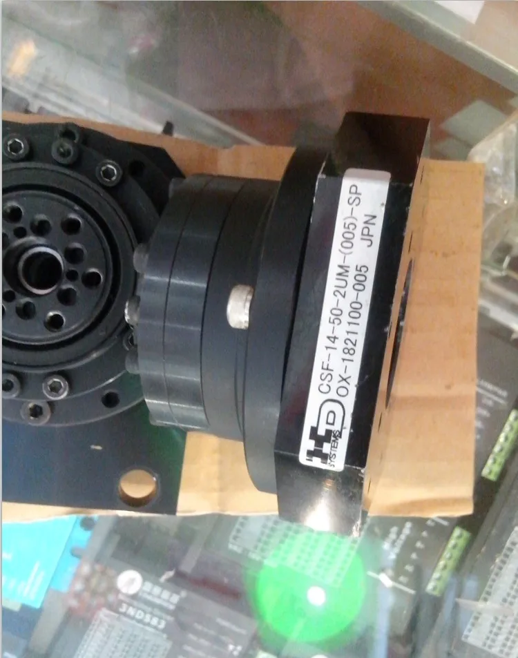 Whole 4 pcs HD reducer CSF-14-50 input shaft 8mm and 2 pcs CSF-32-50 ship with DHL to Indonesia