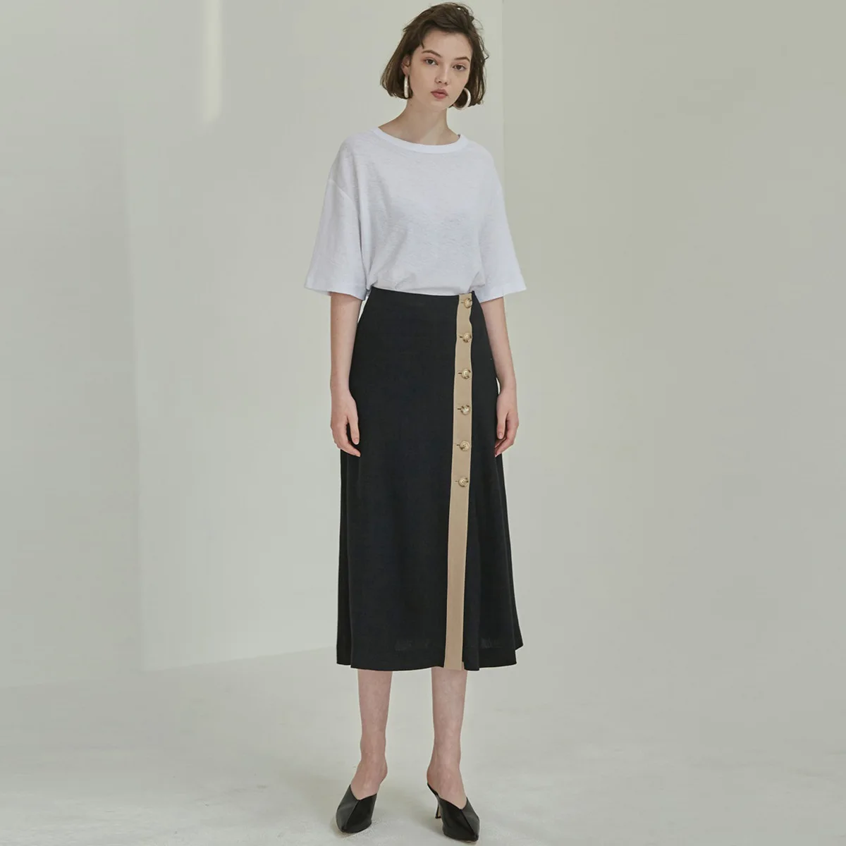 

Hot Selling Simple Casual Literature And Art Solid Color High-waisted Straight-Cut Contrast Color Article Button Mid-length Skir