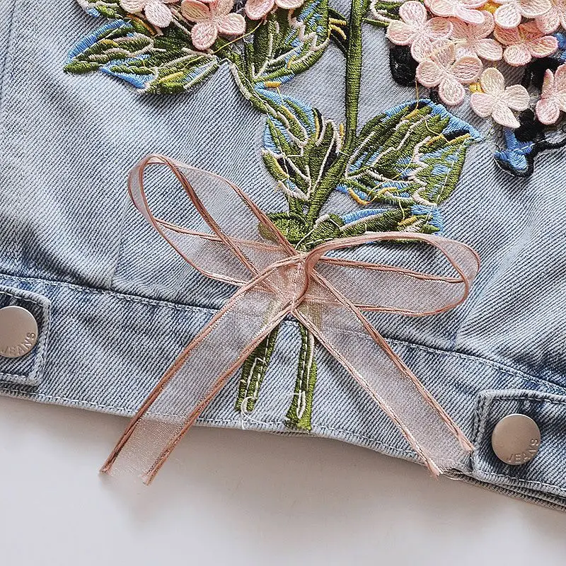 Giacche da ragazza primavera bambini giacche di Jeans giacche per ragazze cappotti da ricamo a fiori per bambini giacche per bambini abbigliamento capispalla per bambini Jeans