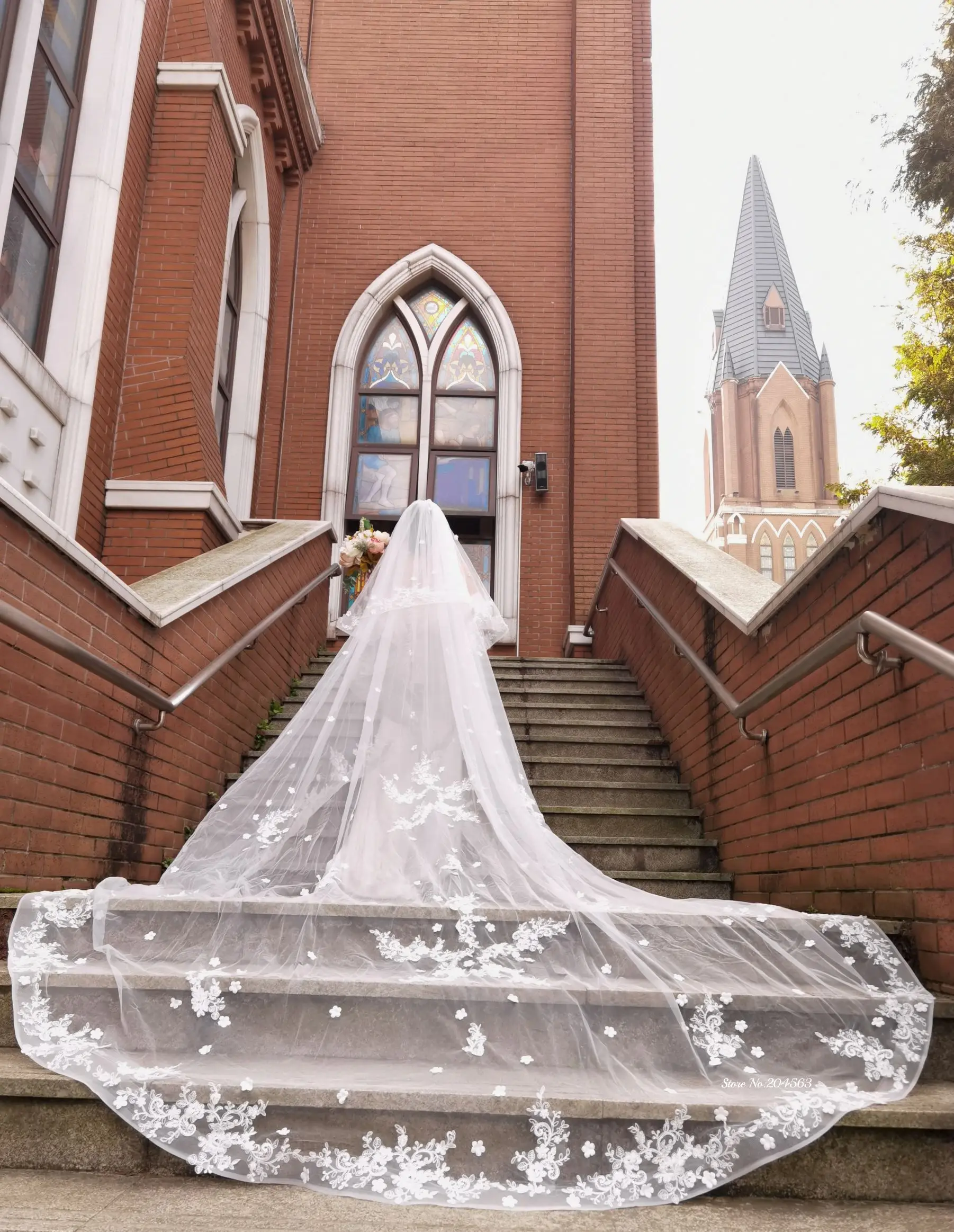 brusher-layer-wedding-veil-with-appliques-and-flowers-unique-long-bridal-veils-with-comb-mm