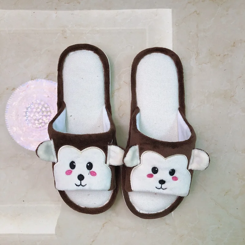 

Hot Selling Creative Cartoon Fruit Animal Slipper Plush Toys Doll-Processing Recruit