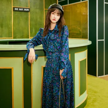 

LANMREM 2020 Spring new women's tie bow loose shirt for famale design vintage printting fashion long sleeve tops women YJ36505