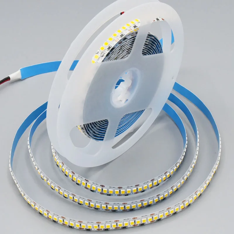 Bande flexible adhésive 60 leds 2m 12/24V blanc avec prise USB