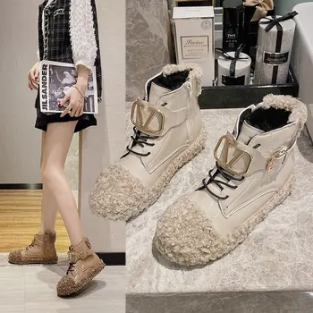 

Celebrity lamb wool shoes women's high top 2020 new winter British slim boots pin buckle plus cashmere ankle boots