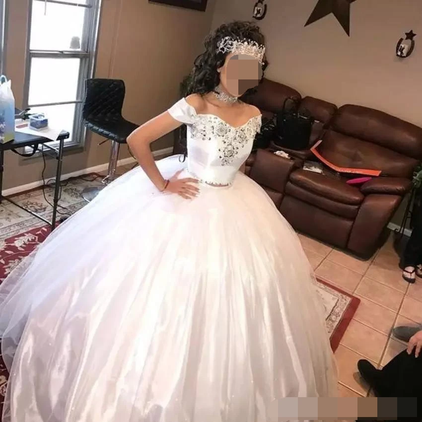 

Quinceanera Dresses 2019 Prom Dresses Sweet 15 Ball Gown Two Pieces Beads Sequins Formal Homecoming Gowns vestidos de 15 anos