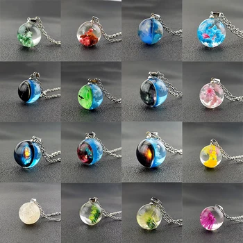 

Glow in the Dark Resin Rould Ball Moon Pendant Necklace Women Blue Sky White Cloud Chain Necklace Fashion Jewelry Gifts for Girl