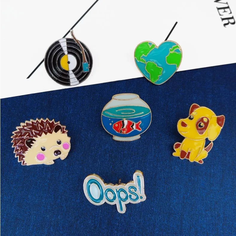 

1 Set Fashion Zinc Alloy Badge Enamel Button On Brooches Cartoon Dog Hedgehog World Map Lapel Collar Dress Jeans Decoration Gift