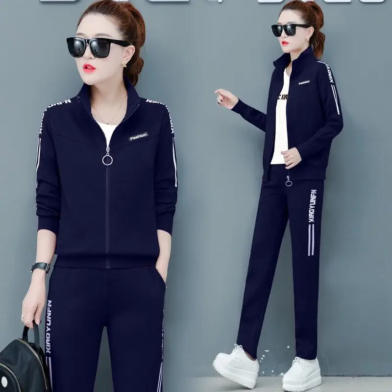 Спортивный костюм для женщин 2019 Весна Женская Новая мода трава вышивка куртка