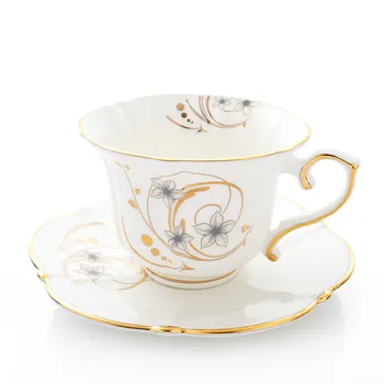 

European Style Tea Cup Set Ceramic Luxury White Gold Rim Coffee Cup Set Bone China Gift Box Tazas De Cafe Drinkware EB50BD
