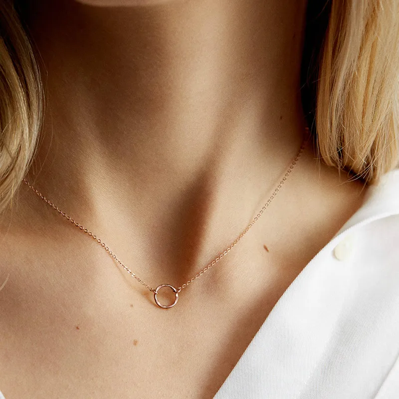 

Fashion Pendant Necklaces Simple Classic Long Chains Square Copper Necklaces Gold Color Ribbon Jewelry for Women Necklace Women