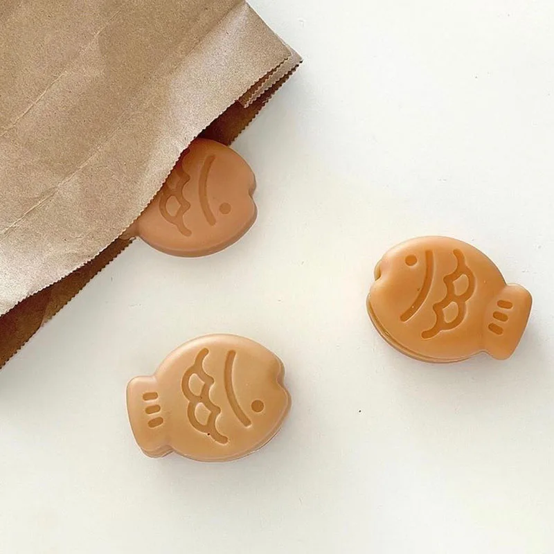 6 Hole Cartoon Fish Soap Mold Shape Bake Candy Chocolate Silicone Molds Cake Chocolate Making Cute Cartoon Fish Biscuit Molds