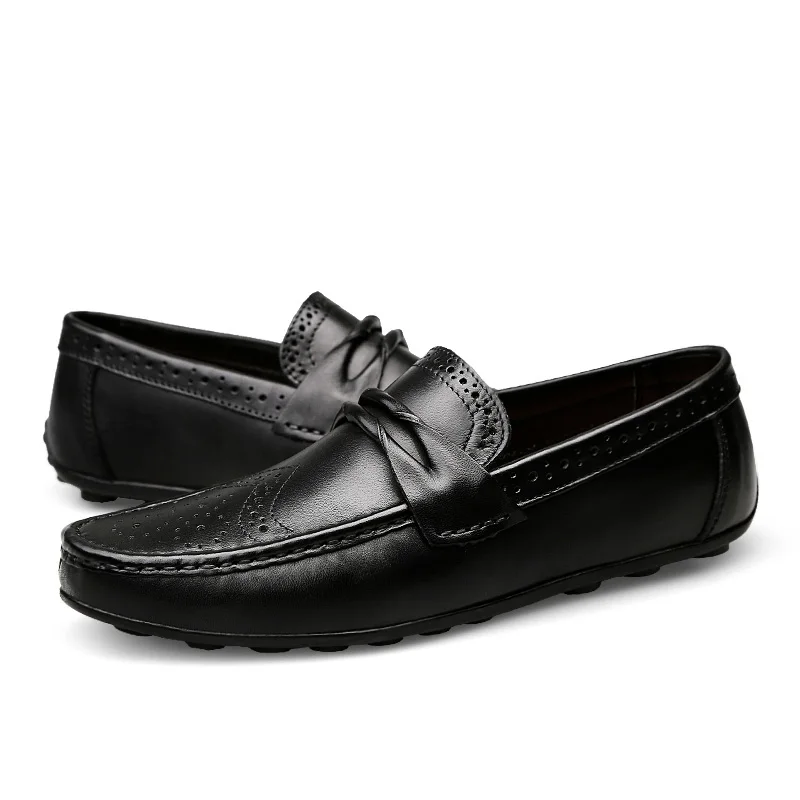 Мужские лоферы; повседневные кроссовки из натуральной кожи; мужские модные водонепроницаемые Мокасины с перфорацией; мягкая модельная обувь для вечеринок; Мужская обувь; chaussure homme - Цвет: Черный