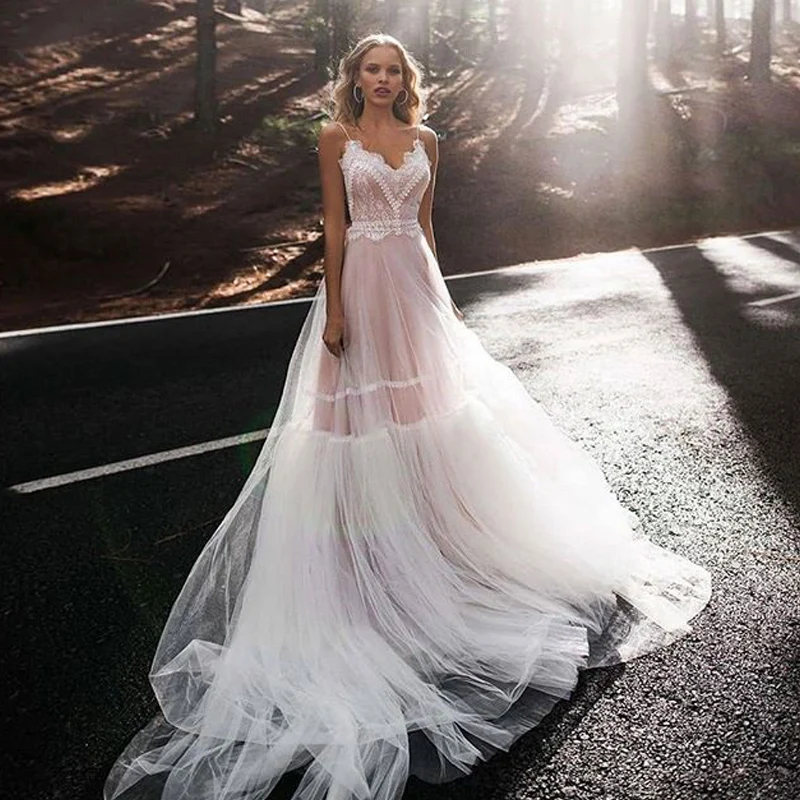 

Verngo Sexy Spaghetti Straps Boho Beach Wedding Dress 2020 Bohemian Blush Pink Tulle Lace Applique Bridal Gowns Sweep Train