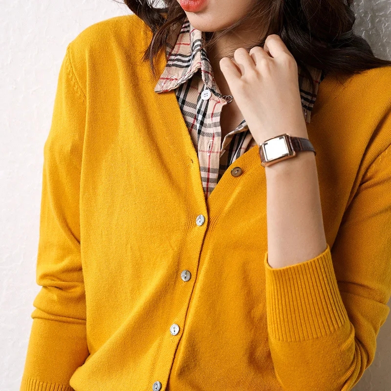New Cashmere Cardigan Women's V-Neck Loose Korean Joker Short Sweater Knitted Cardigan Jacket for Fall/Winter 2019 New Cashmere Cardigan Women's V-Neck Loose Korean Joker Short Sweater Knitted Cardigan Jacket for Fall/Winter 2019