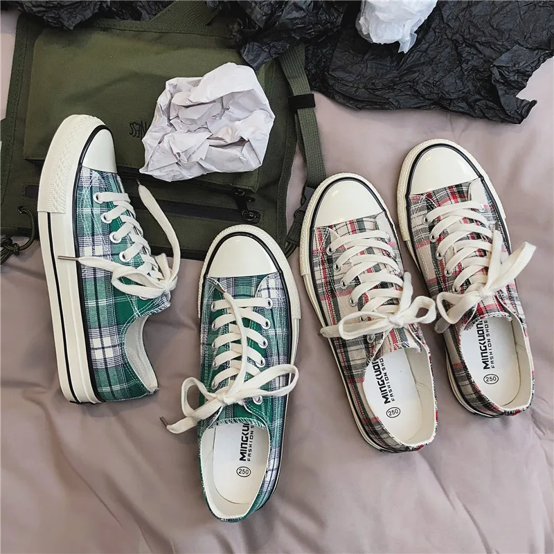 

High Quality Canvas Autumn Sneakers for Men Non Slip Skateboarding Shoes Men Lace Up Male Sports Shoes Designer Flat Shoes