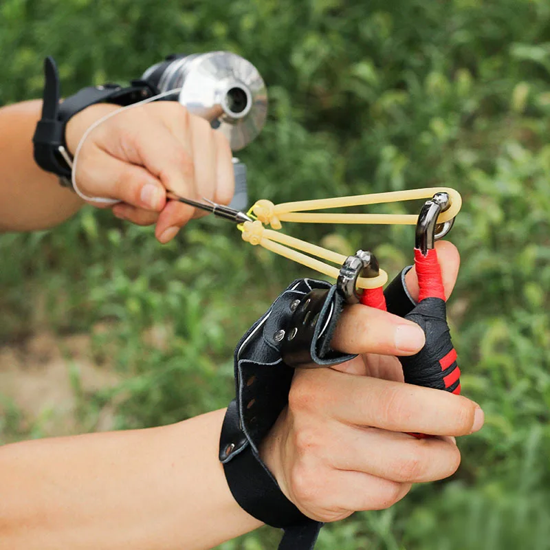 

Hot Sales Outdoor Slingshot Shooting Fish Practical Set Shooting Fish Dart Useful Product Hunting Fortress Protective Clothing S