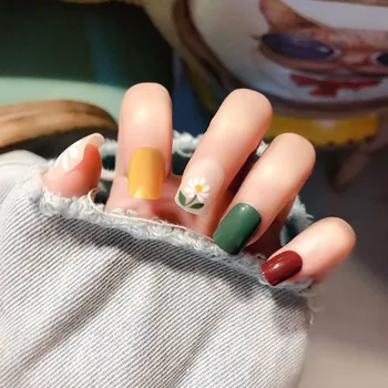 

24pcs Full Cover square press on nails Fresh Girls Wearable fake short nails Four Jump Color Cute Flower Shape nails with glue