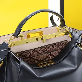 

Free shipping 2020 new fashion genuine cowhide women's handbag star same crossbody bag