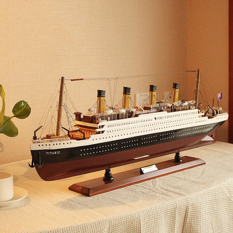 pendule-de-modele-titanic-en-bois-massif-produit-fini-simulation-de-bateau-de-croisiere-avec-lumieres