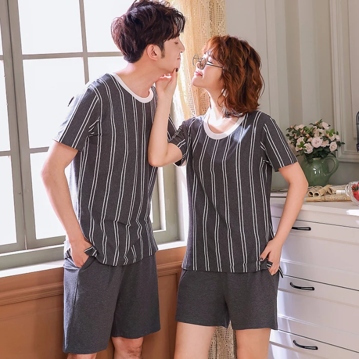 1_555437829274992640