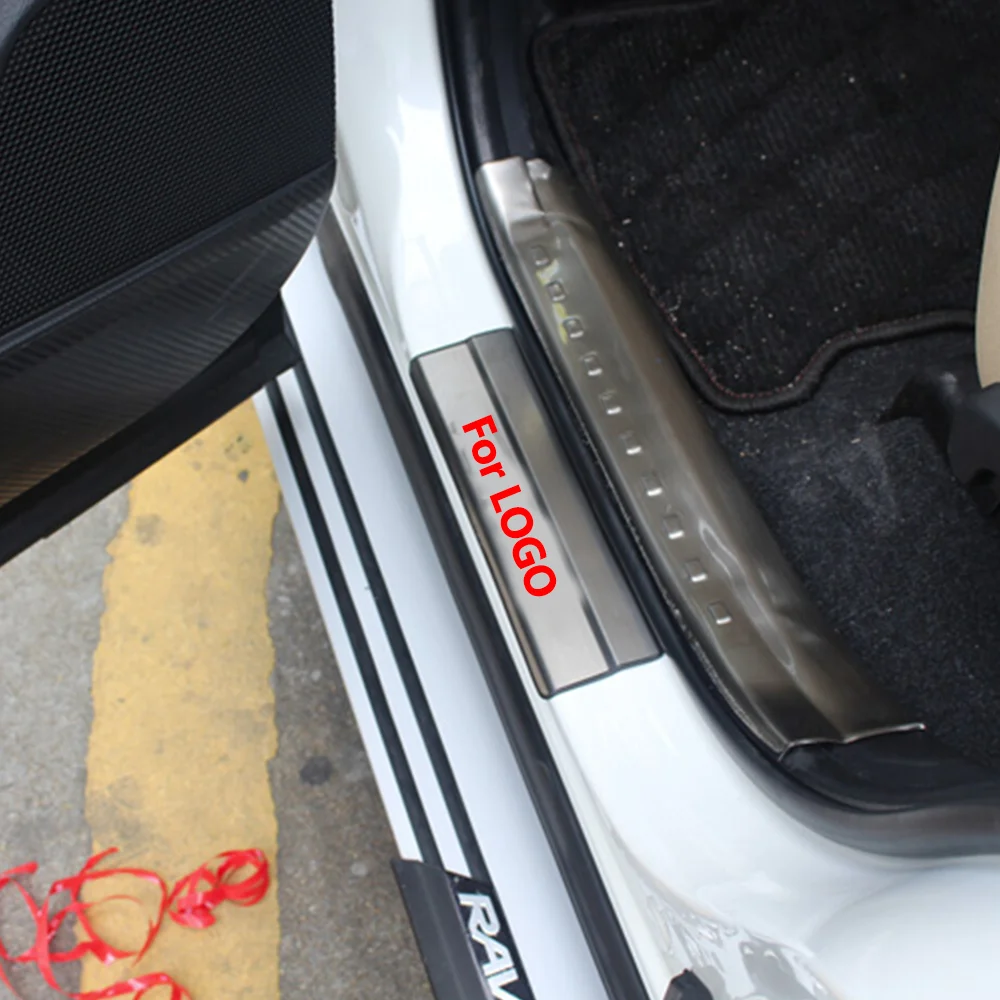 Battitacco Auto Per Toyota CHR - 4 Pezzi In Acciaio Inox - Look Carbonio - Protezione Graffi