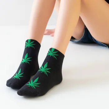 

20 Colors Cotton Germany's Harajuku Skateboard Hip Hop Maple Leaf Socks Women's Street Boat Socks for Women