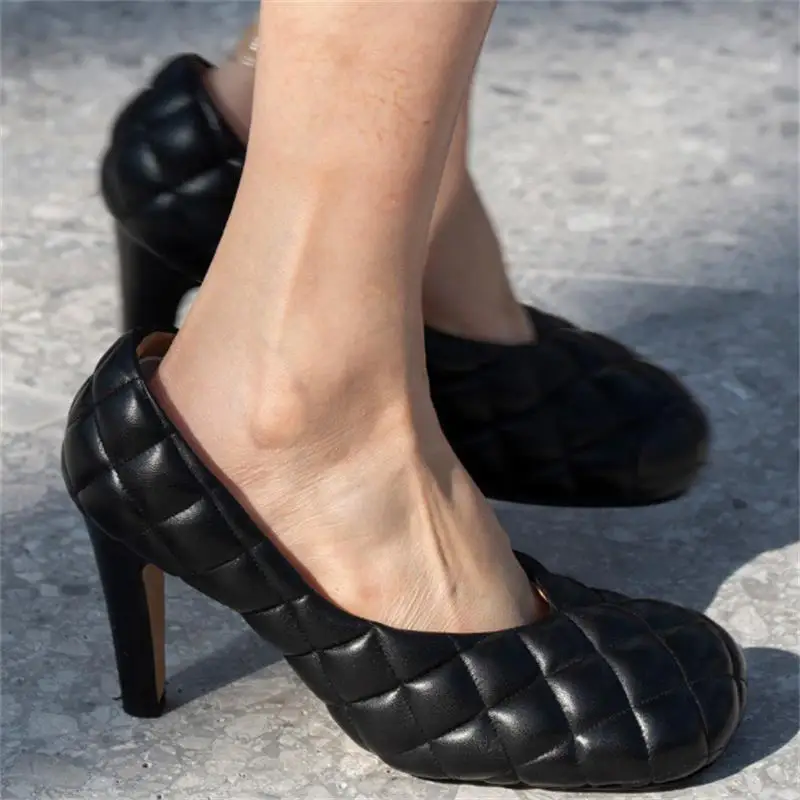 Новинка года; женские туфли-лодочки; квадратный мыс; туфли из натуральной кожи на шпильке 10 см; женские туфли без застежки с закрытым носком; scarpe donna