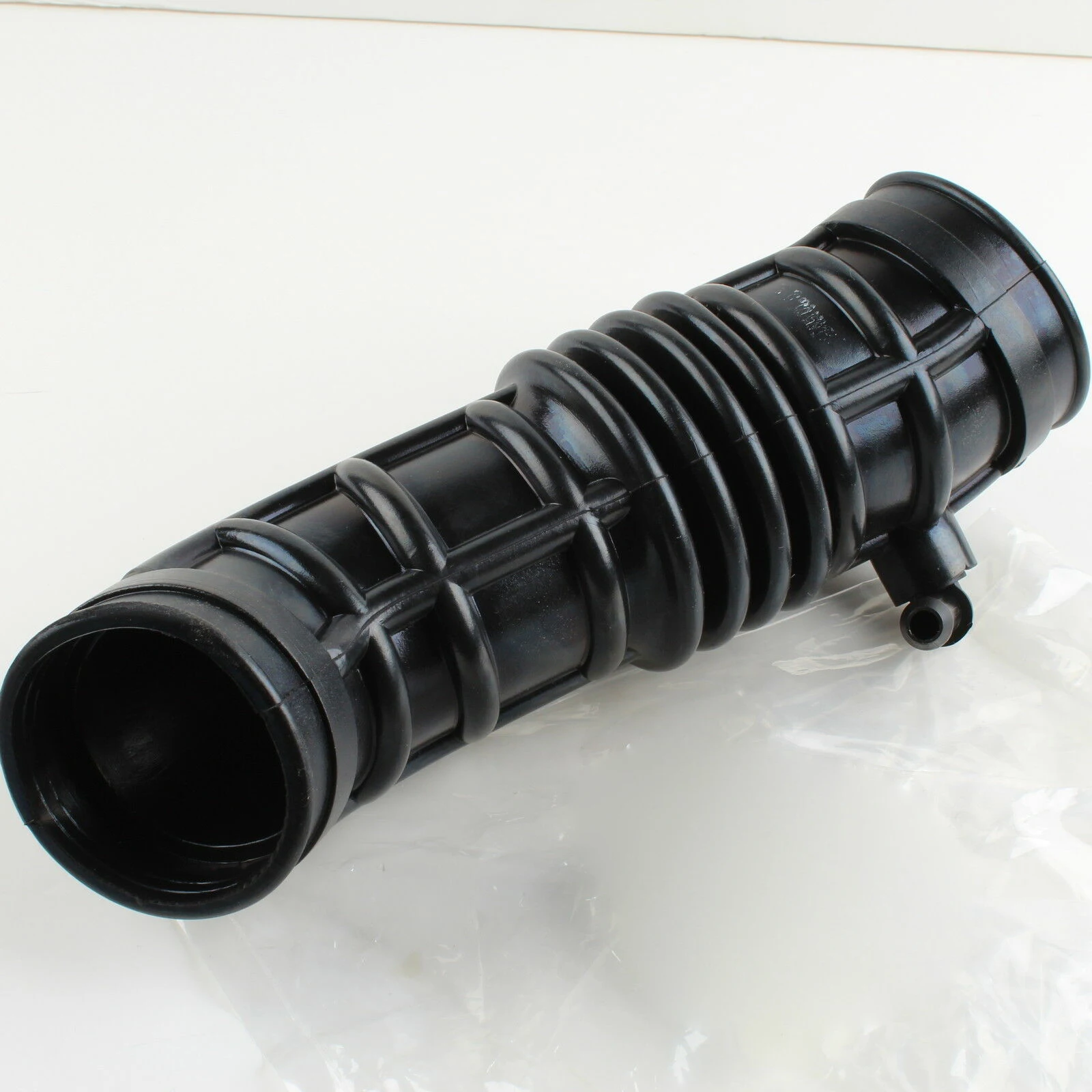 OEM NEW 2004 2008 GM for CHEVROLET AVEO 1.6L AIR CLEANER INTAKE HOSE W