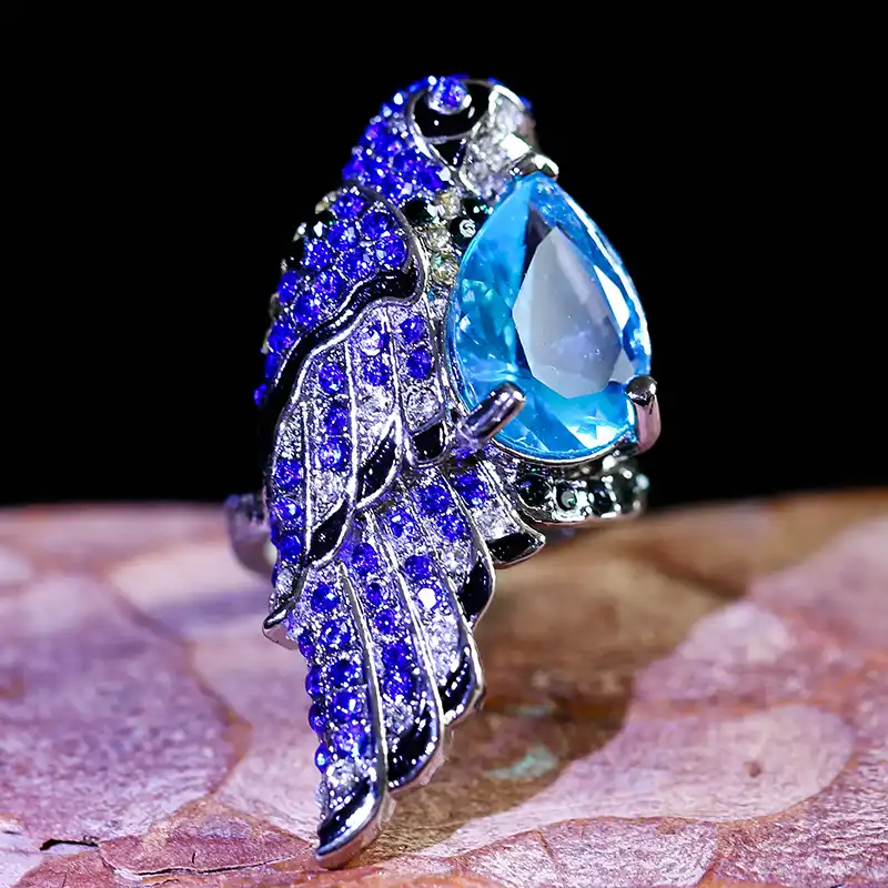 engagement gift for friend female