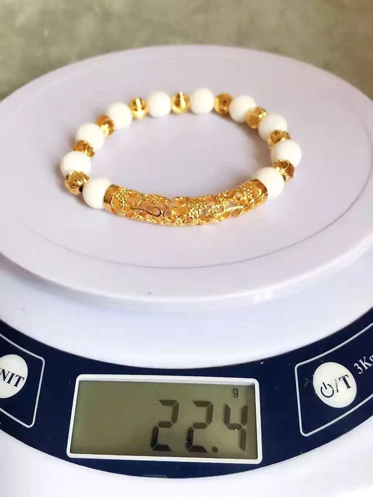 3672497662_1360495613