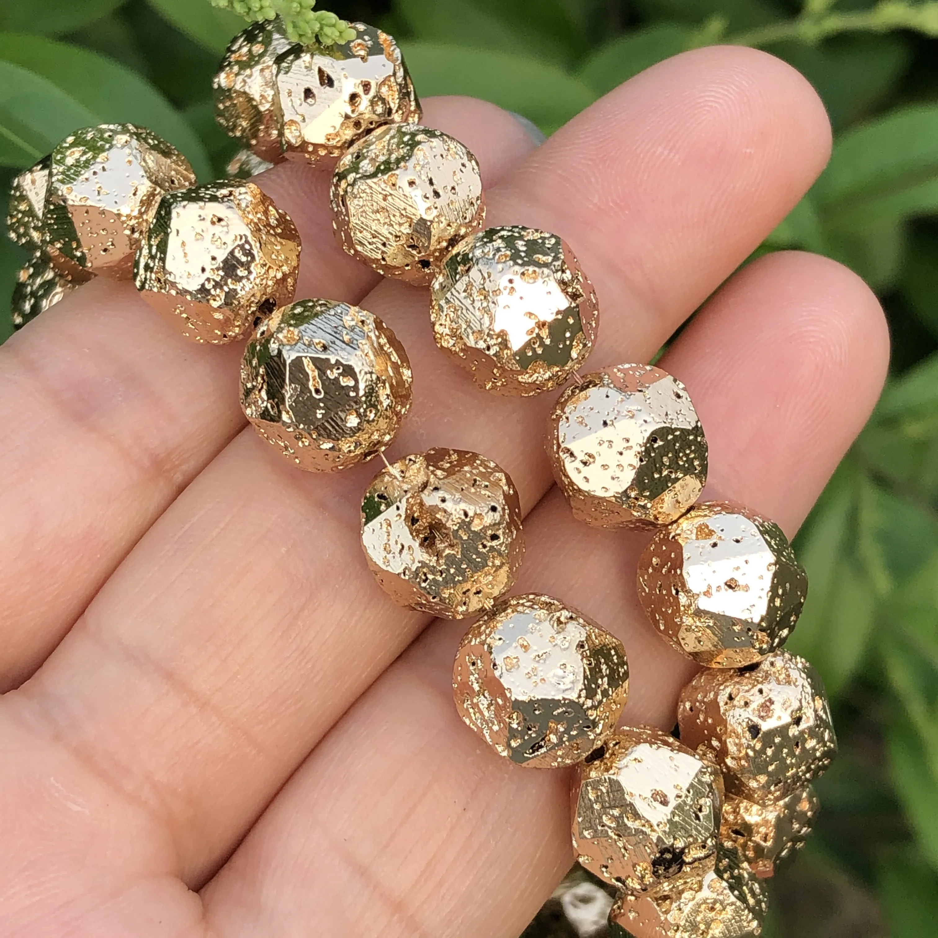 PIATTO RETTANGOLARE IN PIETRA VULCANICA 29,5 X 15 CM - Foto 3