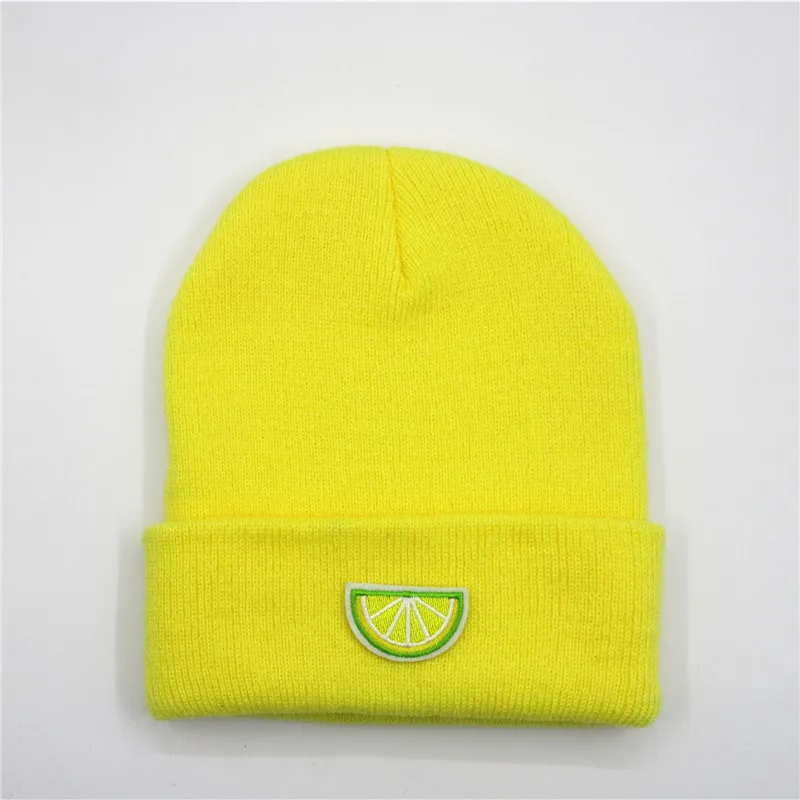 Цвет: желтый LDSLYJR Lemon fruit embroidery Thicken knitted hat winter warm hat Skullies cap beanie hat for men and women 236 - Цвет: Цвет: желтый