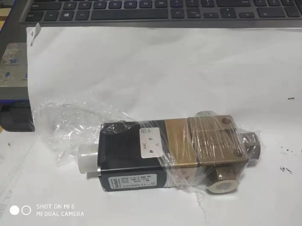 Burkert 0340 C 8,0 бутадиен-нитрильный каучук MS G1/4 0,5-16BAR 230V 50HZ 8W DHL или EMS