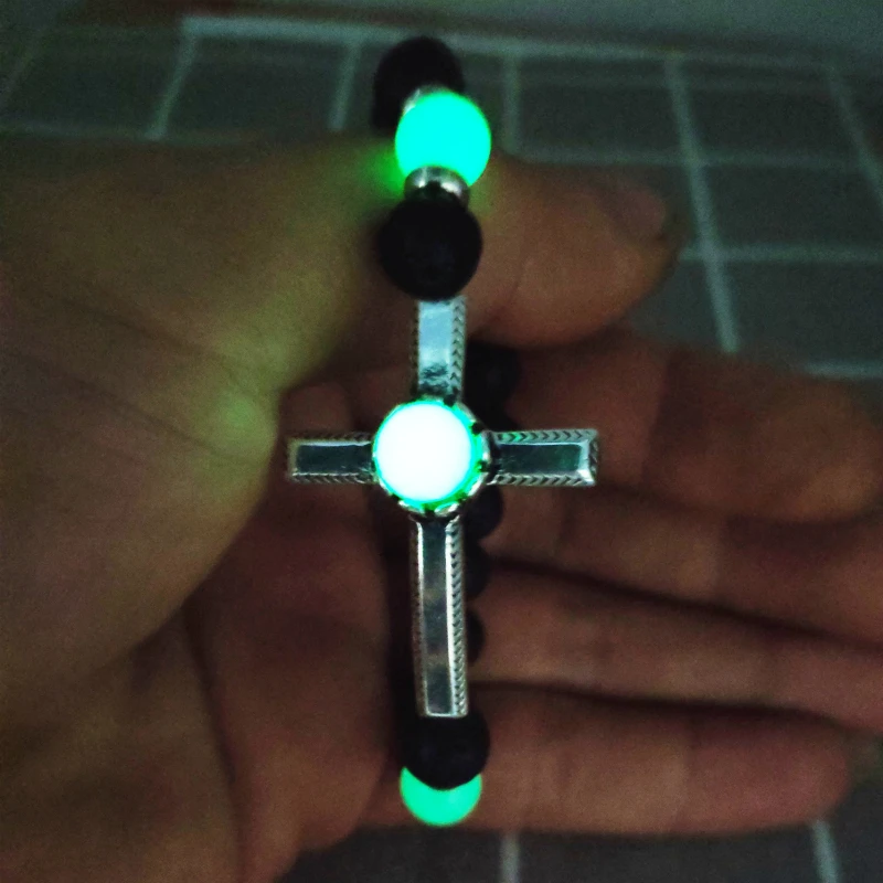 

2019 Popular Glow In The Dark Volcanic Stone Bracelet Men Women Handmade Retro Alloy Cross Luminous Bracelet Jewelry