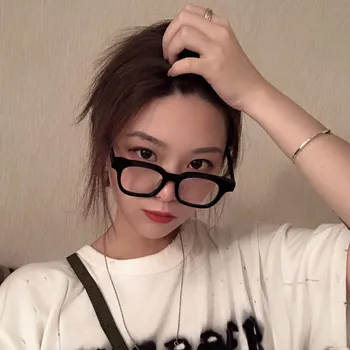 

Women Classic Retro Radiation Translucent Protection Eye Protection Anti-Blue Flat Mirror Beach Glasses