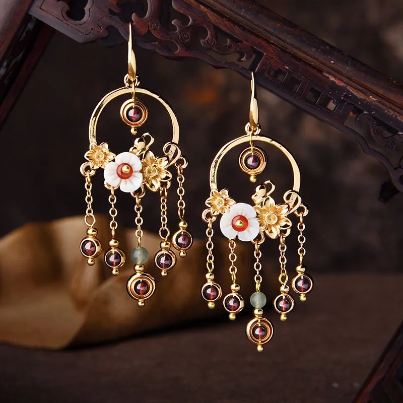 Винтажные гранатовые длинные серьги в виде ракушек женские с кисточками и