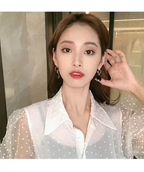 

IU the same style of black drop earrings temperament retro earrings