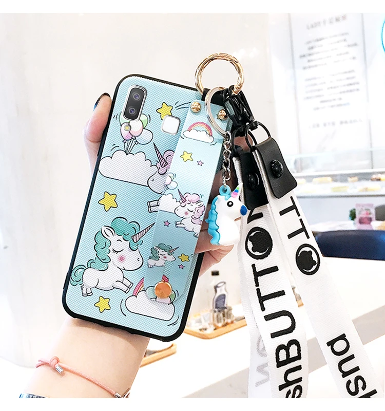 As shown in Чехол SAM S10 с мультяшным ремешком на запястье для телефона samsung Galaxy S10 plus S9 S9P S8 Note 8/9 милый держатель авокадо чехол+ игрушка+ ремень - Цвет: As shown in