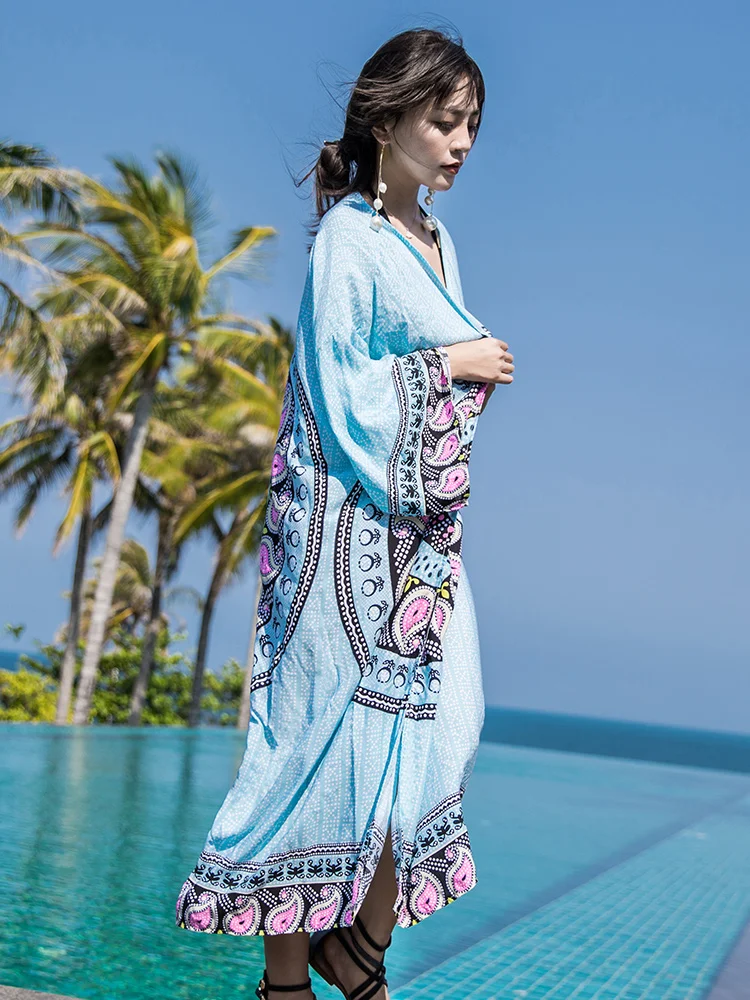 Travel vacation robes seaside bikini blouse swimsuit outside take a long section of sun protection clothing cardigan beach coat