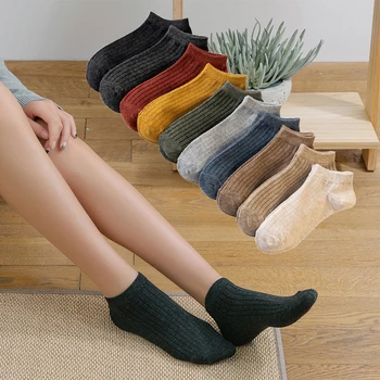 

5Pairs New Arrival Women Socks Casual Cotton Socks Simple Black White Ankle Socks Female Invisible Cotton Boat Sock 35-40