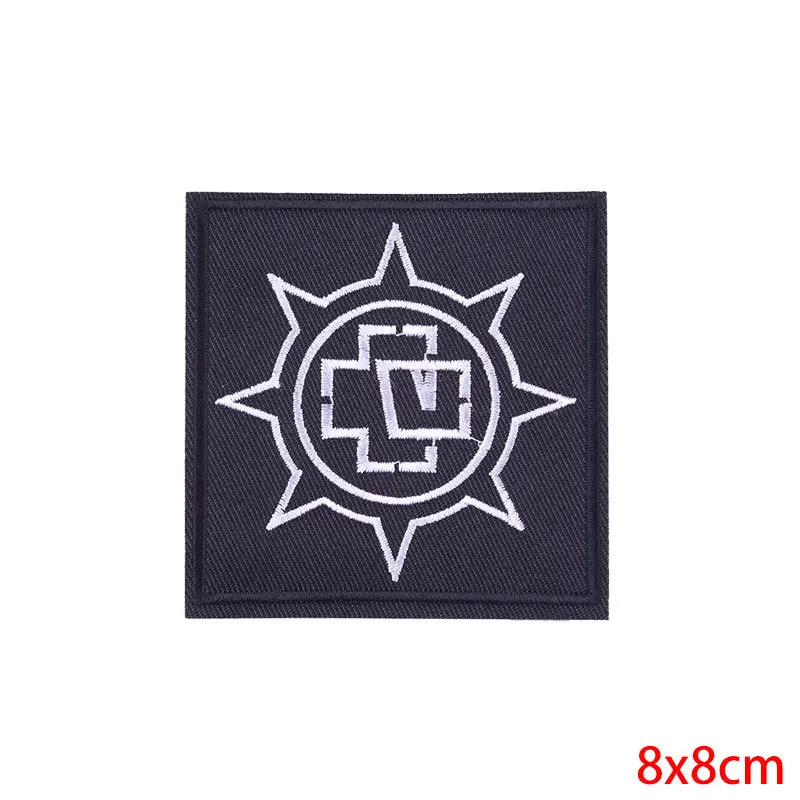 11437794241_1974113701