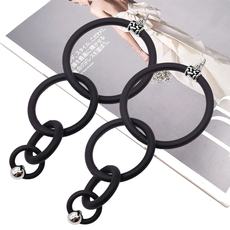 UKEBAY Minimalistische Doppelkreis-Ohrhänger, handgefertigter Boho-Schmuck aus Gummi, Party- und Alltagsaccessoire, trendige Modeaccessoires – Detail 3
