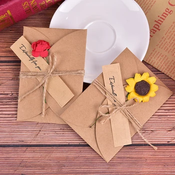 

10pcs Retro DIY Kraft Paper Invitation Greeting Card With Envelope Handmade Dry Flower Wedding Party Invitation Envelopes