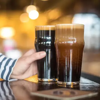 

Wine Glass Craft Beer Steins British-Style Pint Glass Lead-Free Glass Bar