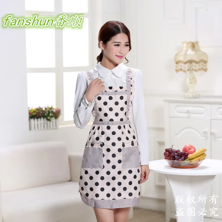 Waterproof Aprons Women Floral Apron Kitchen Restaurant Cooking Chef Bib Aprons Fashion Cartoon Pig Printed Stripe