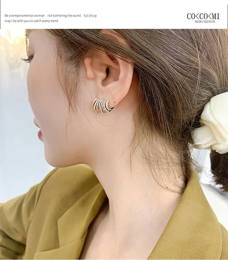 2021New Trend Gold Metal Inlaid With Diamonds Stud Earrings For Women Korean Fashion Women Earrings Party Classic Jewelry Gifts
