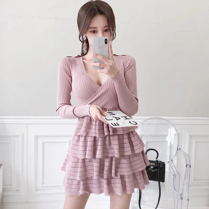 

High-end women mini cake dress long sleeve 2019 winter new Korean elegant slim V-neck silk scarf knit dress female
