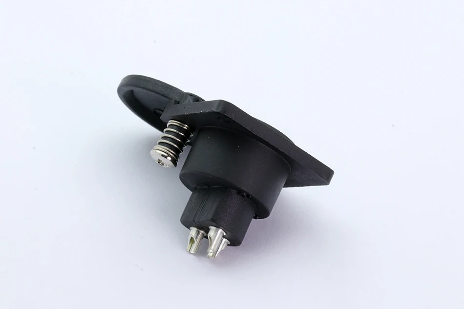 XLR FEMALE ROCKET (2)