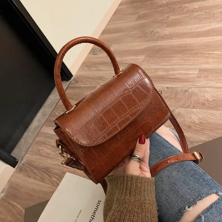 

Hot Selling WOMEN'S Bag 2019 New Style Magnetic Snap Square Sling Bag Simple Stone Pattern Embossed One-Shoulder Handbag