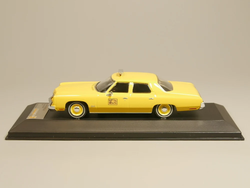 Премиум X 1:43 Chevrolet Bel Air New York Taxi 1973 литьевая модель автомобиля| |